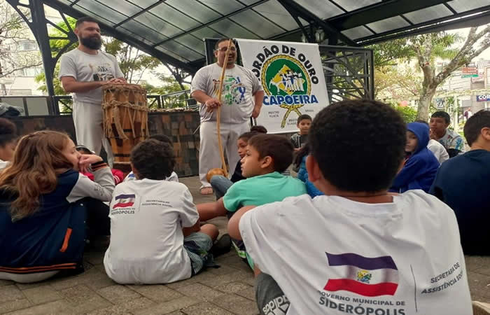 Cras de Siderópolis oferece aulas de capoeira