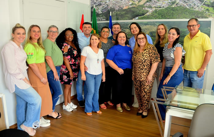 Siderópolis: Prefeito empossa os diretores das Unidades Educacionais